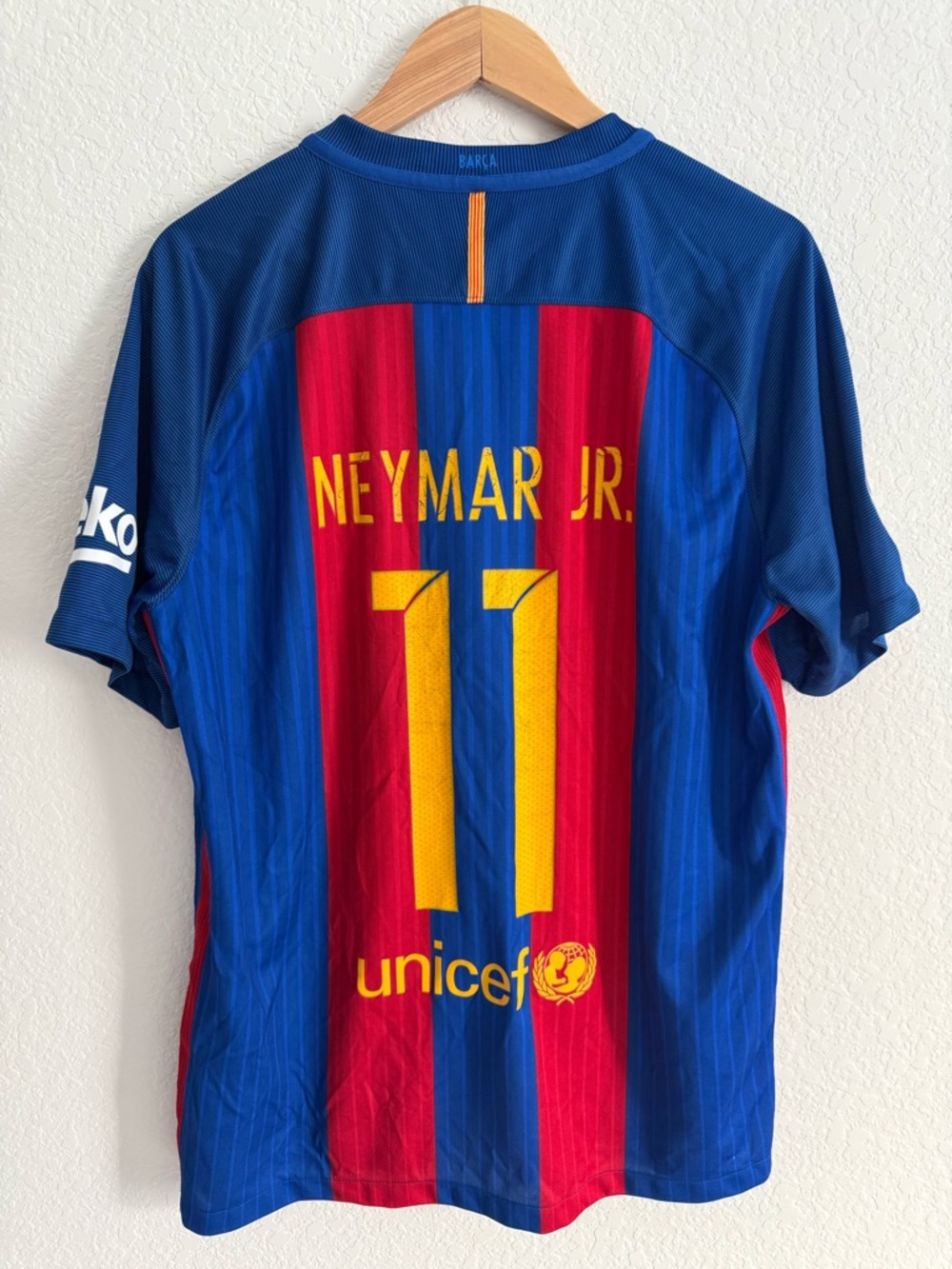 Nike FC Barcelona 2016-2017 Home Jersey Neymar Jr. #11 Size L